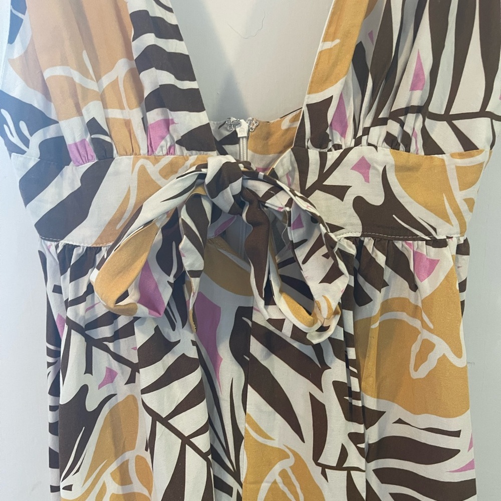Aakaa women’s, low cut w/ front tie, tropical floral print dress, like new sz sm - Picture 9 of 11